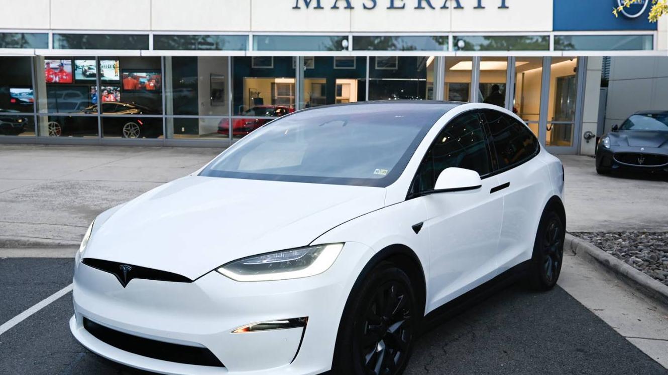 TESLA MODEL X 2023 7SAXCDE54PF367838 image